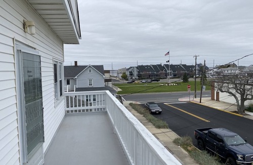 Ortley Beach Condo | Elegant and Bright Ocean Block Home w/Private Balcony, BBQ & Patio