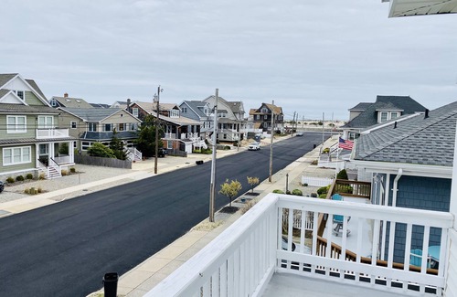 Ortley Beach Condo | Elegant and Bright Ocean Block Home w/Private Balcony, BBQ & Patio