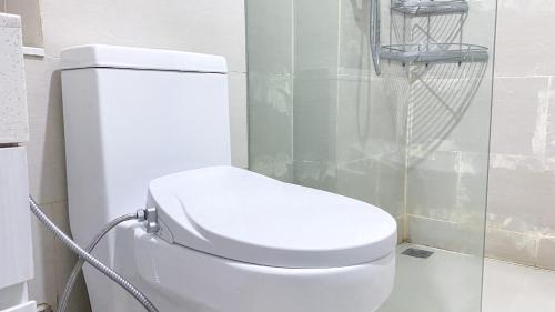 Jakarta Apartment | Elegant and Comfy 3BR Daan Mogot City Apartment By Travelio