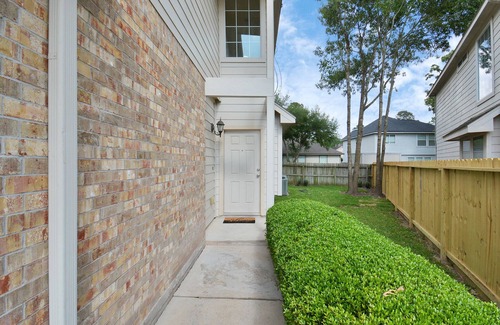 Conroe House | Elegant and Cozy 3 Bed Room Conroe home