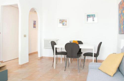 Gianicolense Apartment | Elegant and Cozy Flat with Study - Trastevere
