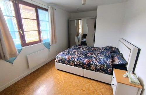 La Celle-sous-Gouzon Bed & Breakfast | Elegant and cozy city center B&B