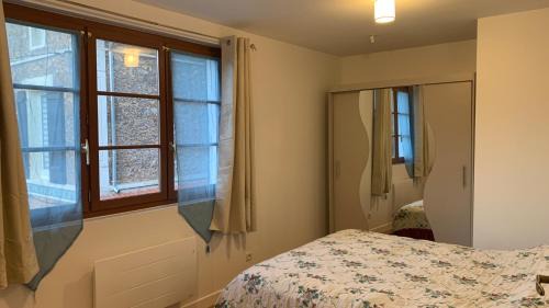 La Celle-sous-Gouzon Bed & Breakfast | Elegant and cozy city center B&B