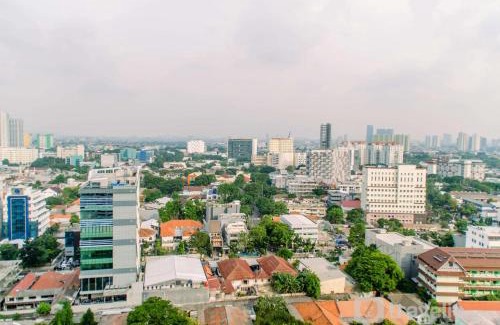 Cikini Apartment | Elegant and Restful 2BR at Menteng Park Apartment By Travelio