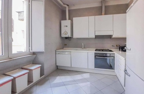 Rione XVI Ludovisi Apartment | Elegant and Spacious Apartment Near Via Veneto