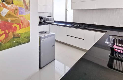 El Laguito Apartment | Elegant apartment on the 24th floor By Parceros Group