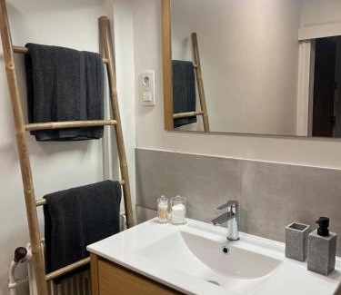 Valenciennes Apartment | Elegant apartment