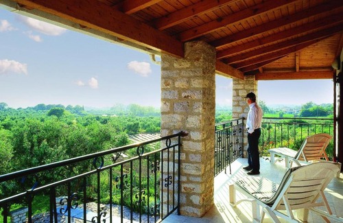 Skafidia Apartment | Elegant Apartment in Agios Ilias with Sea View
