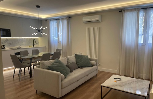 Golden Triangle of Art Apartment | Elegant apartment in Atocha 2 Bedrooms 2 Bathrooms