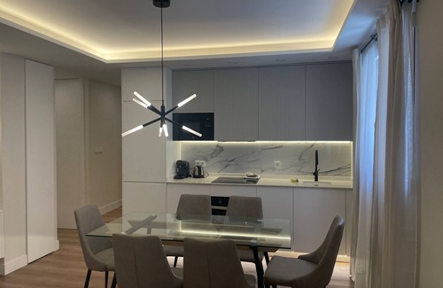 Golden Triangle of Art Apartment | Elegant apartment in Atocha 2 Bedrooms 2 Bathrooms