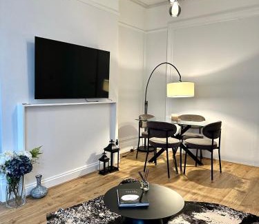 Leyton Apartment | Elegant apartment in London
