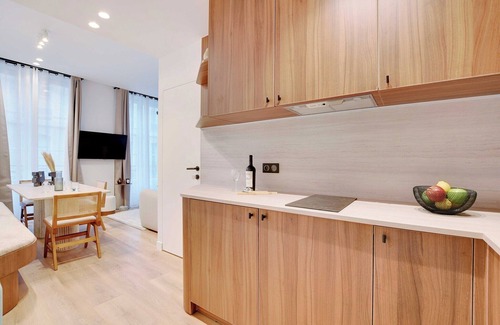 Quartier Sainte-Avoye Apartment | Elegant apartment with AC -2BR-6P- le Marais