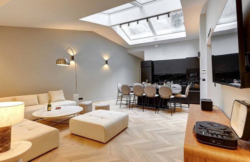 Quartier Sainte-Avoye Apartment | Elegant apartment with AC - 3BR/10P- Le Marais
