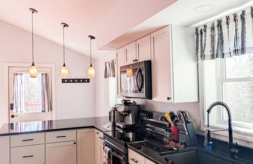 Bar Harbor Apartment | Elegant Apt Close to Downtown Best Modern Features