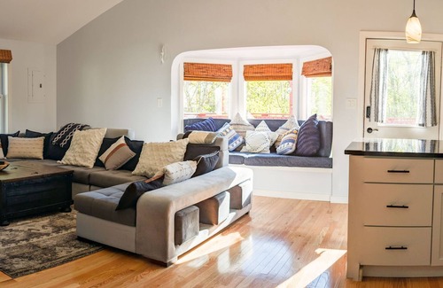 Bar Harbor Apartment | Elegant Apt Close to Downtown Best Modern Features