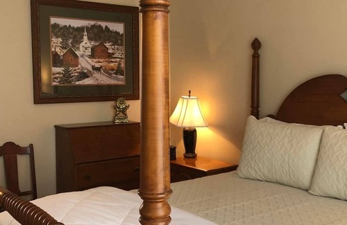 Hillsdale Apartment | Elegant Apt near Catamount, Tanglewood, Berkshires and Hudson