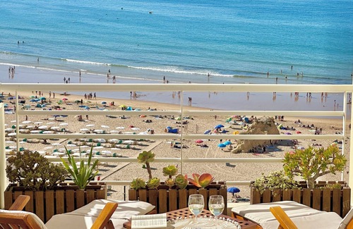 Praia da Rocha Apartment | Elegant beachfront apartment Wi-Fi Airco