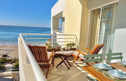Praia da Rocha Apartment | Elegant beachfront apartment Wi-Fi Airco