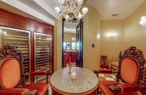 Era House | Elegant Castle on Ranch with Rooftop Deck, Dance Studio - Dog-Friendly