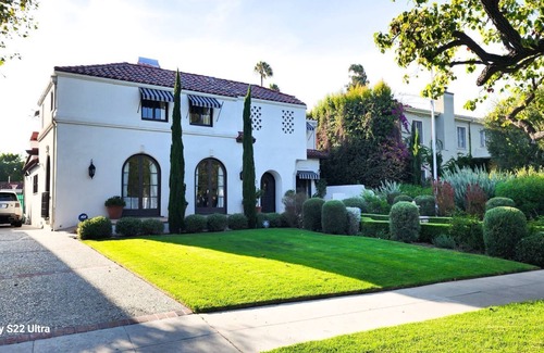Windsor Square Villa | Elegant & Central Hollywood Estate