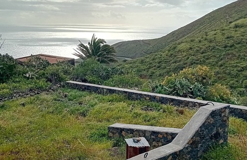 Valverde Ski Chalet | Elegant Countryside Home in Valverde, El Hierro