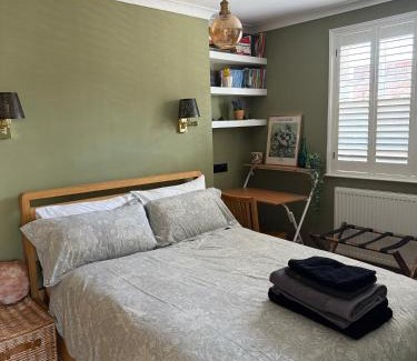 Lewes House | Elegant Double Room in Historic Georgian Lewes Townhouse