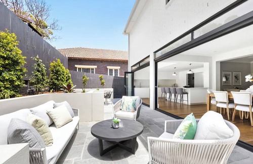 Randwick House | Elegant Eastern Suburbs Residence - close to beaches and CBD