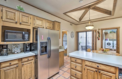 Biggs Field Condo | Elegant El Paso Condo ~ 10 Mi to Downtown!
