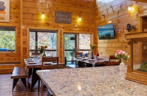 Pigeon Forge House | Elegant Elite Estate By Ghosal Luxury Lodging