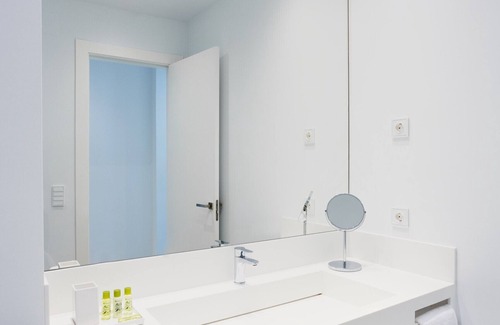 Los Llanos Apartment | Elegant Suite in an unbeatable location
