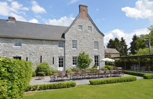 Falaen House | Elegant Estate Stay, Maredsous