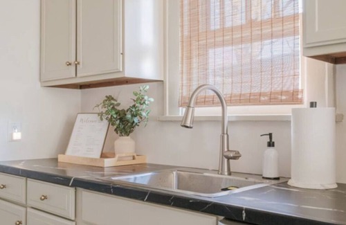 Champaign House | Elegant Family/Pet Friendly Cottage in Coveted Clark Park