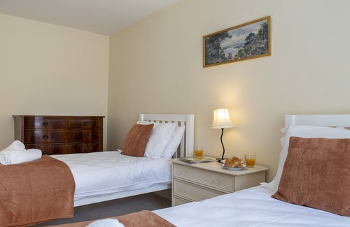 Torpoint Apartment | Elegant Flat in Grounds of a Beautiful National Trust House