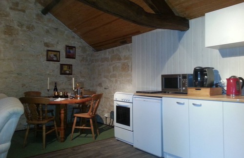 Saint-Vincent-la-Chatre Cottage | Elegant & Romantic Cottage In A Village Situated Between Two Busy Market Towns