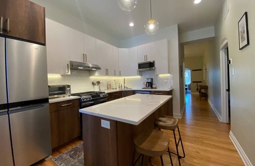 Ravenswood Condo | Elegant Hideaway in the Heart of Andersonville