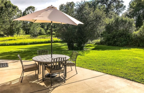 Four Corners House | Elegant home on Gallatin river, minutes to downtown Bozeman