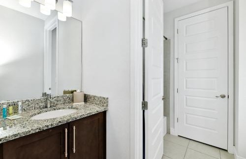 West Kissimmee House | Elegant Home With Private Pool, Waterpark & Resort Access Near Disney At Encore Resort - 7610Wi