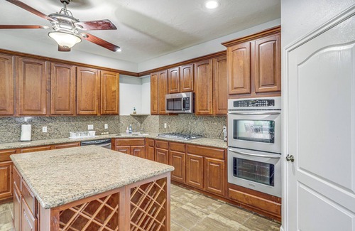 Greater Fondren Southwest House | Elegant Houston Home w/Gazebo & Game Room!