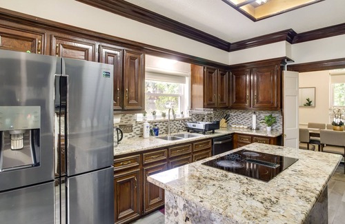 Houston House | Elegant Houston Vacation Rental w/ Private Pool!