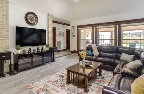 Houston House | Elegant Houston Vacation Rental w/ Private Pool!