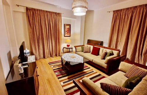 Nasr City Apartment | Elegant in Central City, Heliopolis, Near of City Stars Mall,n15 min. of Airport