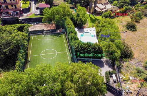 Pedara Villa | Elegant, in the town centre, private swimming pool, football pitch