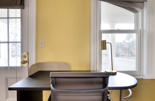 Jamaica Plain Apartment | Elegant Jamaica Plain 3BR w/W/D, nr Olmstead Park, by Blueground