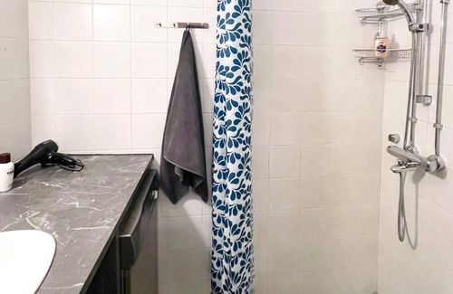 Kluuvi Apartment | Elegant Jugend city retreat 79m2