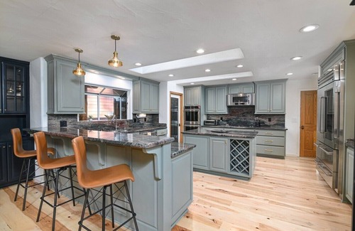 Skyland House | Elegant Lake Tahoe Home. W/Private Hot Tub- #SK118