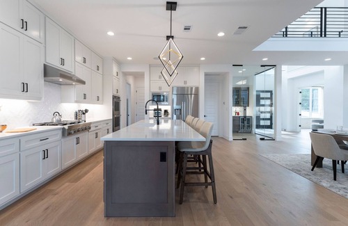 Jonestown House | Elegant Lake Travis Escape - Chef’s Kitchen, Game Room, Media Lounge & Office