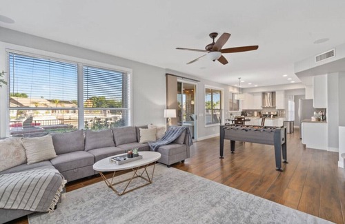 Arrowhead Lakes House | Elegant Lakeside Property w/Hot tub & Private yard