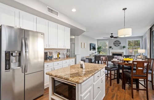 Arrowhead Lakes House | Elegant Lakeside Property w/Hot tub & Private yard