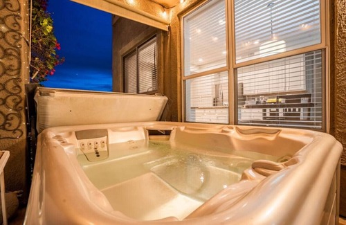 Arrowhead Lakes House | Elegant Lakeside Property w/Hot tub & Private yard