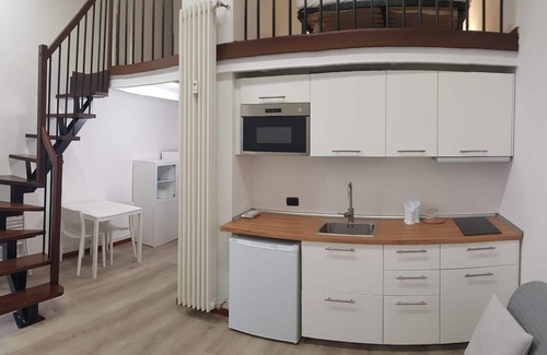 Tricolore Apartment | ELEGANT LOFT MILANO CENTER